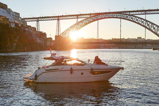 Porto: Luxury Yacht Cruise with Wine Tasting & Snacks - Who this Porto yacht cruise is best for