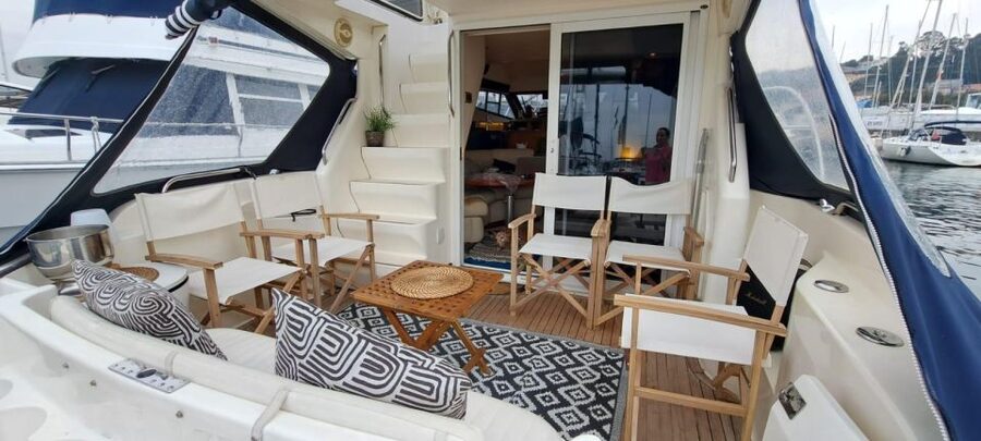 Porto: Luxury Yacht Tour of the 6 Bridges and Douro Estuary - Should you book this tour or skip it
