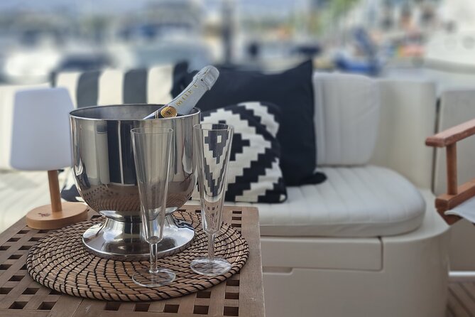 Porto: Luxury Yacht Tour on the Douro River - Sunset or Daytime - Entering the Douro from Marina da Afurada, not the tourist crowds