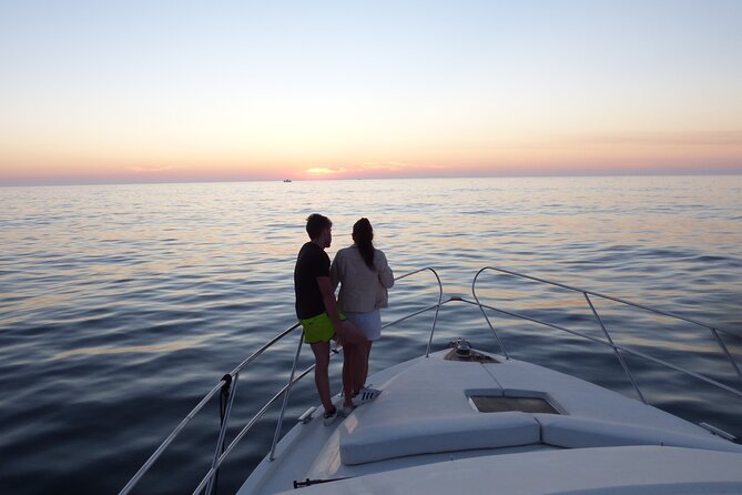 Porto: Luxury Yacht Tour on the Douro River - Sunset or Daytime - Who this Porto yacht tour suits best