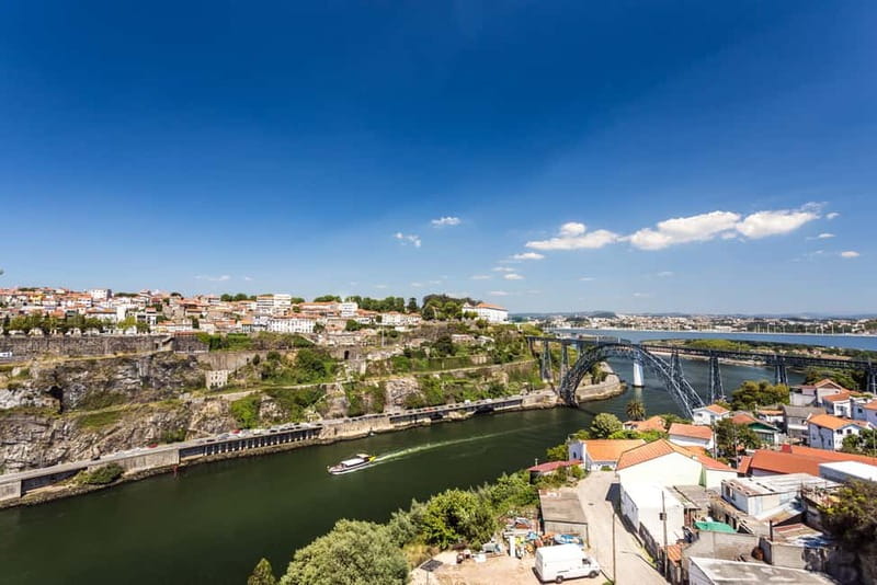 Porto: Magic Train Tour and Port Wine Cellar with Tastings - Optional Lunch Upgrade at Ruela da Villa