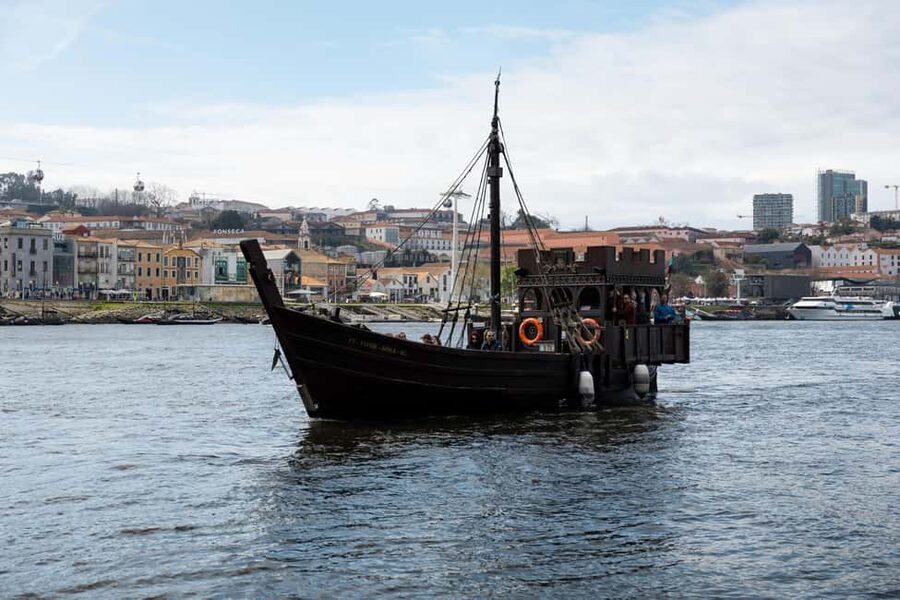 Porto: Pirate Ship Cruise on the Douro River - Why the pirate-ship vibe works on the Douro