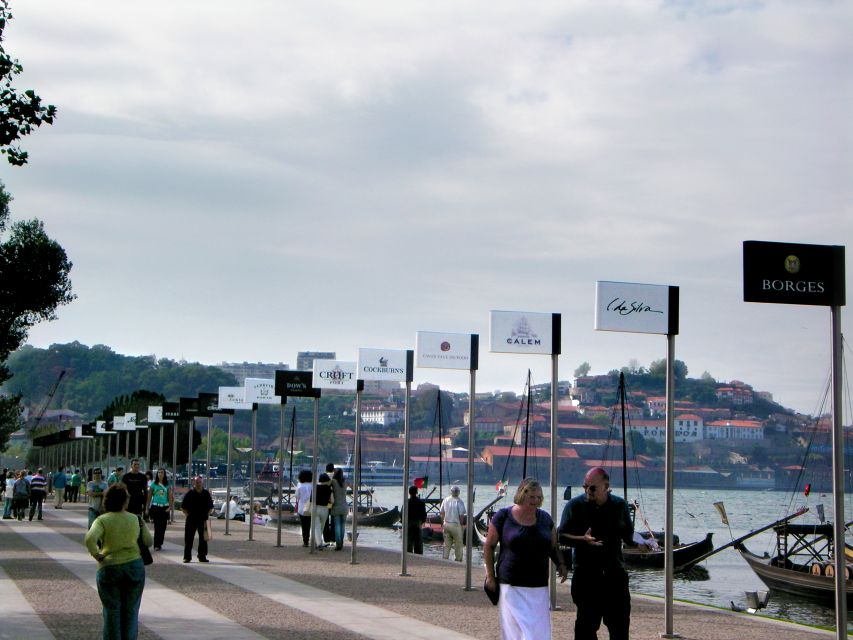 Porto: Port and Douro Wine Walking Tour with 9 Tastings - The 9 tastings setup, how to taste without getting overwhelmed