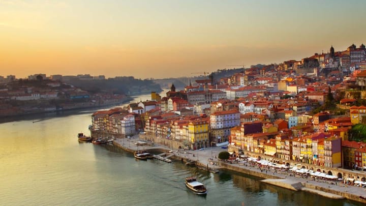Porto: Port Wine Tour with 7 Port Tastings - Getting to the bridge meeting point (Luis I) without stress