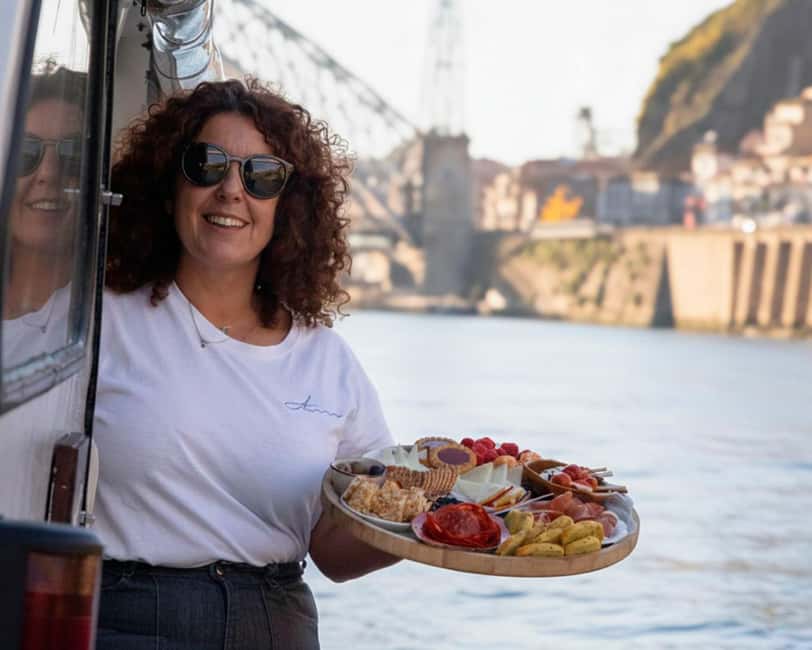Porto: Private Douro River Cruise – 6 Bridges & Sunset - The route through Porto: Afurada to Ribeira and the first bridge moments