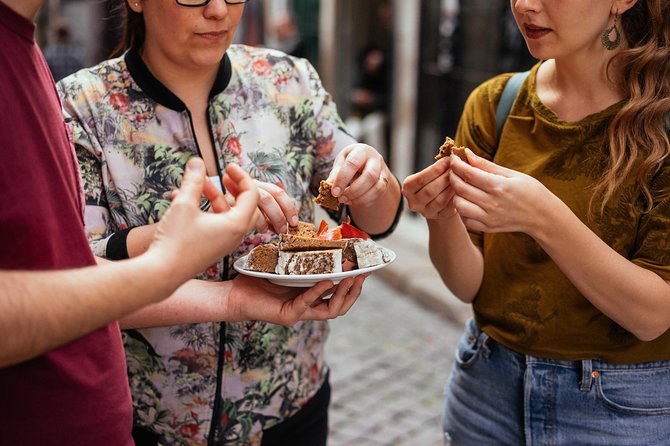 Porto Private Food and Drink Tasting Tour with Local - Vegetarian alternatives and managing the sweet-savor balance