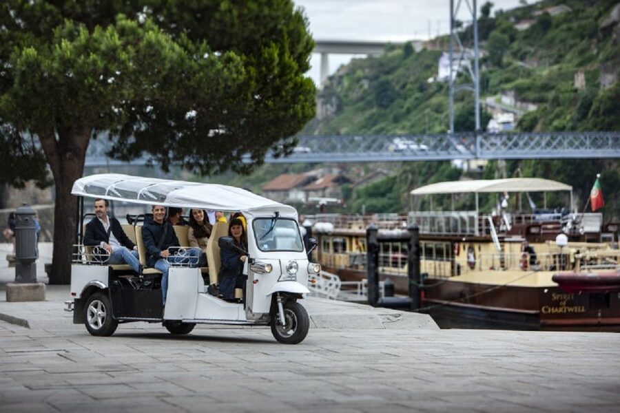 Porto: Private Sightseeing Tour by Electric Tuk Tuk - Palácio da Bolsa, Merchants, and Porto’s Trade Brain