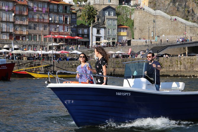 Porto: Private tour in the Douro (1 to 4 people) on a boat just for you - Why a private Douro boat from Freixo feels different