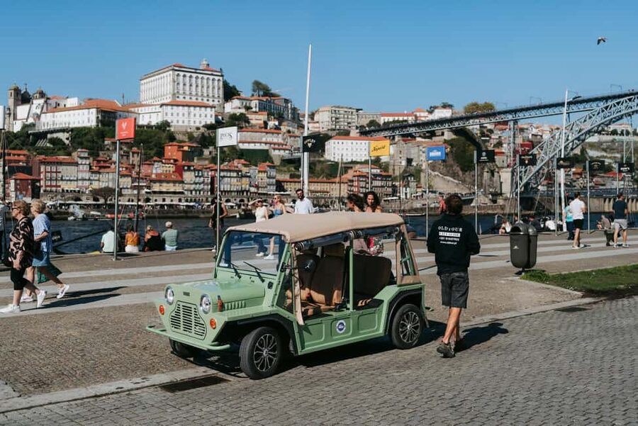 Porto: Private Tour to the Historic Center in a Classic Car - Porto From Ribeira to Foz, One Classic-Car Line