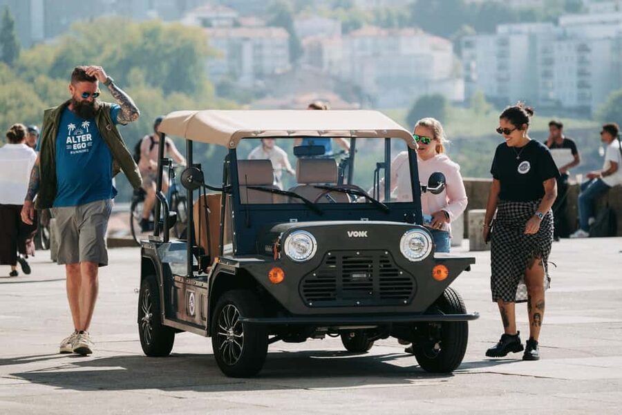 Porto: Private Tour to the Historic Center in a Classic Car - Luís I Bridge and Douro Views: Why the Drive Feels Worth It