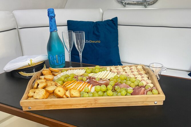 Porto: Private Yacht Cruise with Local Wine, Snacks and 6 Bridges - Booking tips so you do not waste a perfect afternoon