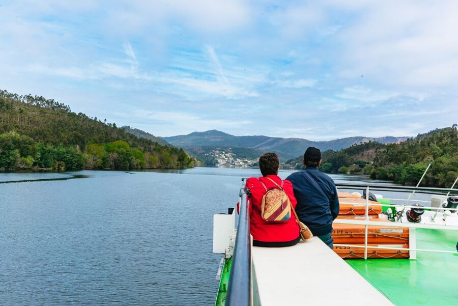 Porto - Régua - Porto Upstream Douro Cruise & Tour - The dam crossings: Crestuma-Lever and Carrapatelo in plain terms