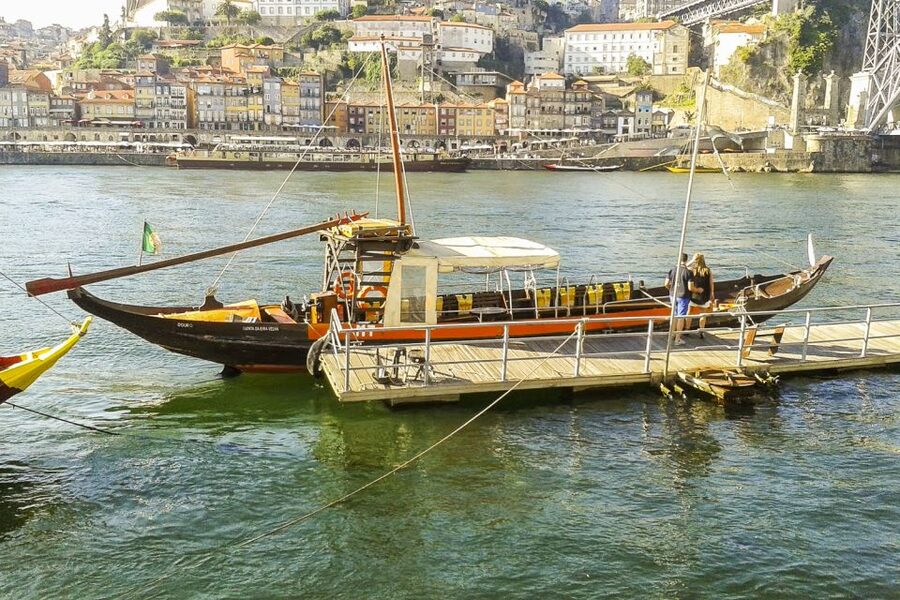Porto: Six Bridges Cruise - Audio Guide in Four Languages: Great Idea, Watch the Volume