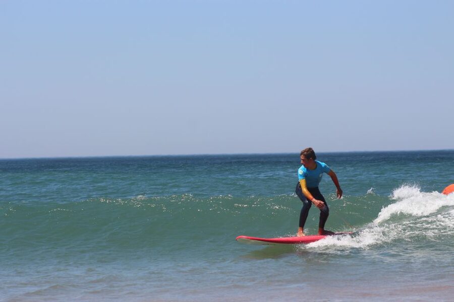 Porto: Small Group Surf Lesson with Transportation - Language and communication in your group