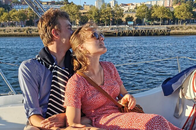 Porto: Sunset or Daytime, Charming Sailboat Cruise on the Douro River - Arrábida Bridge to Cais de Gaia: engineering first, then wine aromas