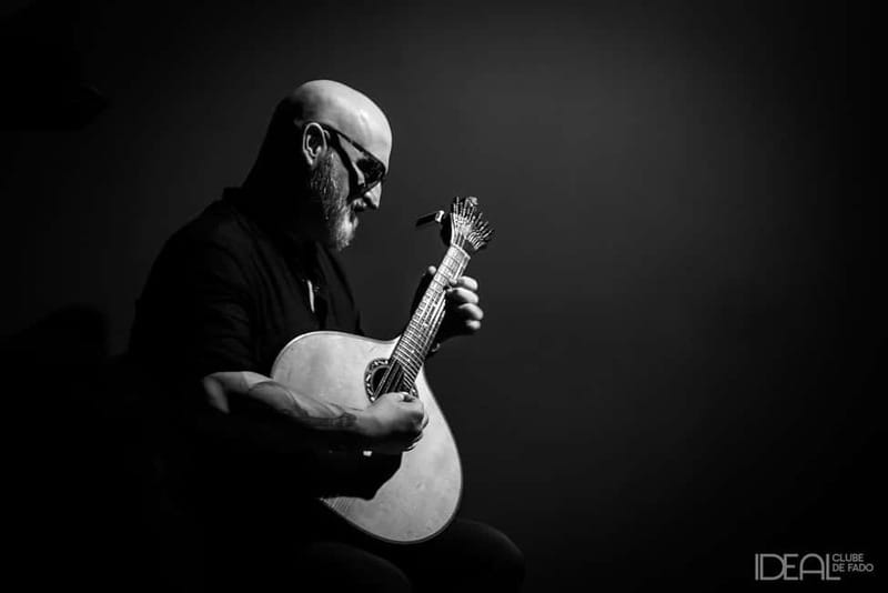 Porto: The highest-rated traditional fado concert (downtown) - Improvisation is not a gimmick, it is how the art breathes