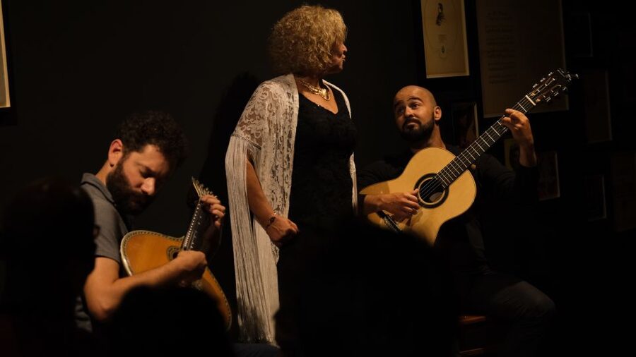 Porto: The highest-rated traditional fado concert (downtown) - The Portuguese guitar is the secret weapon of the evening