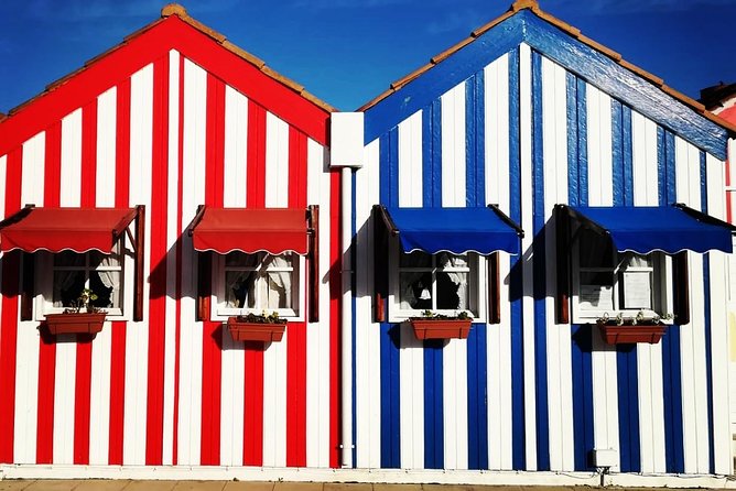 Porto to Lisbon Up to 4 Stops: Aveiro, Nazare, Fatima & Obidos - Nazaré Sítio and Praia do Norte views, plus seafood lunch time