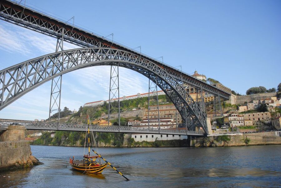 Porto: Tuk-Tuk Tour, Douro River Cruise, and Wine Tasting - The rabelo boat cruise and the six bridges view from Ribeira quay