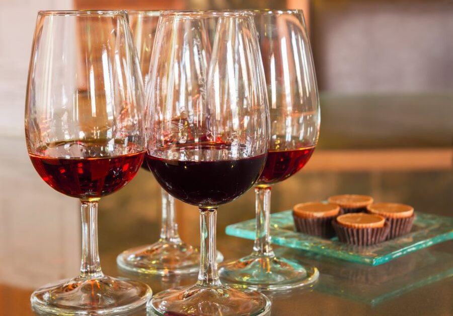 Porto: Tuk-Tuk Tour, Douro River Cruise, and Wine Tasting - Who should book this, and who should think twice
