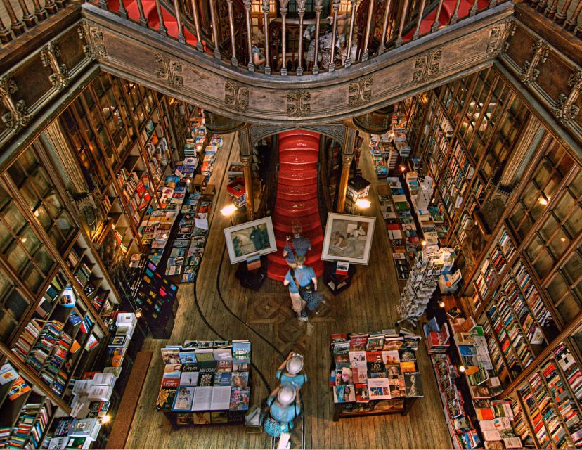 Porto: Walking Tour, Lello Bookshop, Boat and Cable Car - A 4-hour Porto sampler, on foot, up by cable car, and back on the water