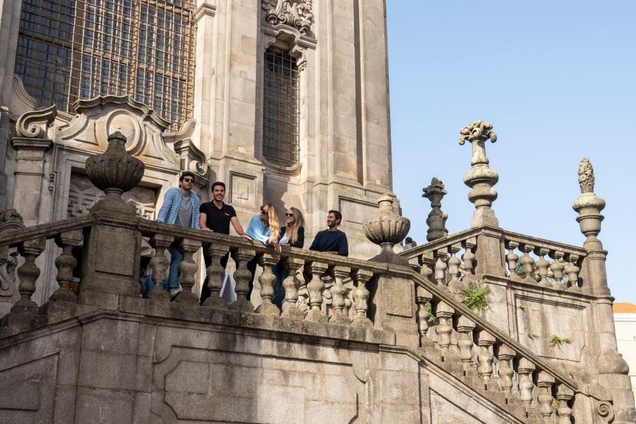 Porto: Walking Tour, Lello Bookshop, Boat and Cable Car - Guides and how the stories help you see Porto