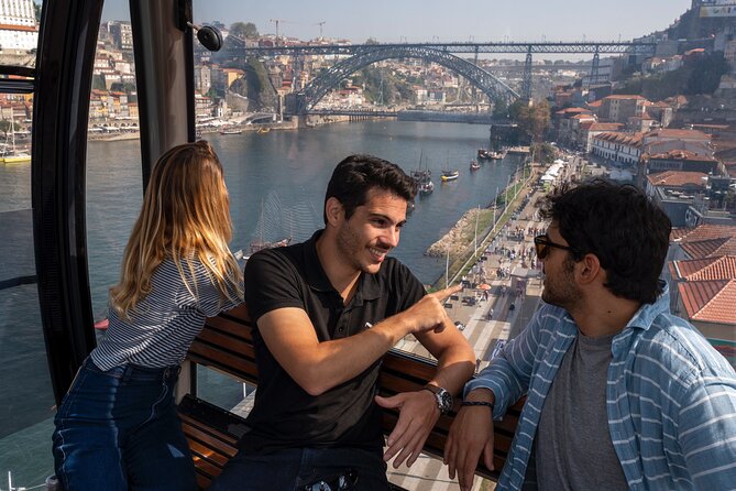 Porto Walking Tour, Lello Bookshop, River Cruise and Cable Car - Stop 3: More Porto on foot, then you head for the views
