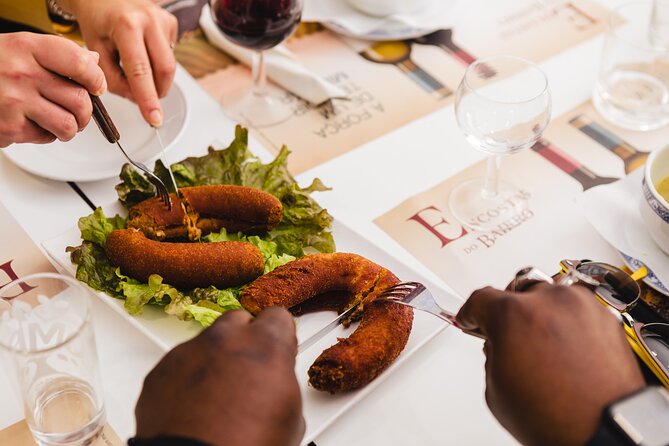 Porto Wine & Dine: Port Wine Cave Food Tour with Eating Europe - Street art stroll on R. Guilherme Gomes Fernandes 42, then Francesinha on Rua Guilherme Gomes Fernandes