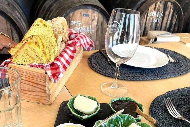 Private Lisbon-Arrábida Wine Tour: 3 Wineries, Coast & Heritage - Timing: how to handle a 7 to 9 hour day without losing your joy