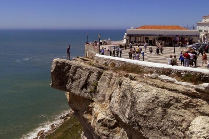 Prívate tour to Fátima, Batalha, Nazaré and Óbidos - Guide energy: when names like Bruno, Diogo, Maria Palito, and Emerson show up