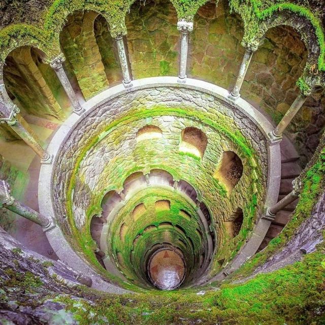 Quinta da Regaleira Skip-the-Ticket-Line Entry & Audioguide - Palace-Side Stops: Chapel, Lion Sculpture, and the Estate’s Story