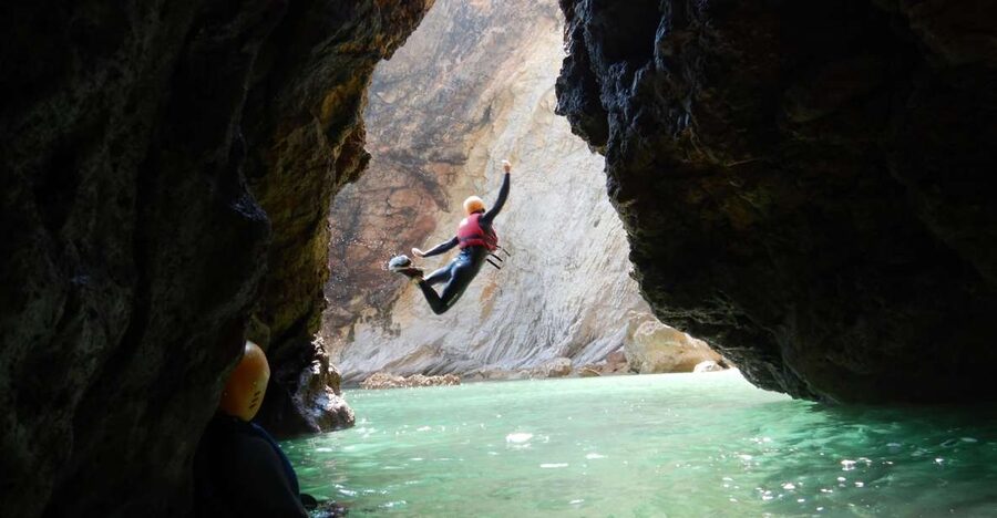 Sagres: Coasteering - Swimming, Cliff Jump & Rock Climbing - Cliff jumps that scale, from first steps to optional max height