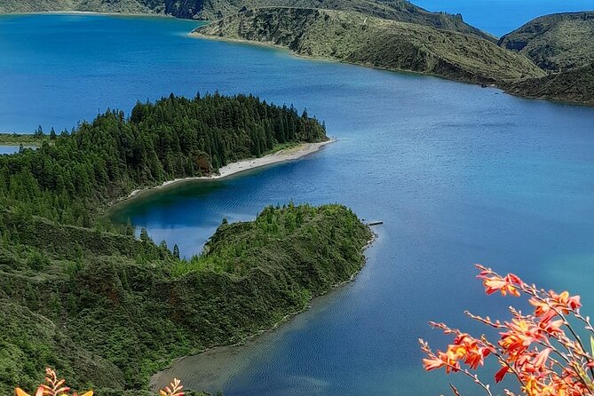 São Miguel 2-Day Tour: East & West Highlights Adventure - FAQ
