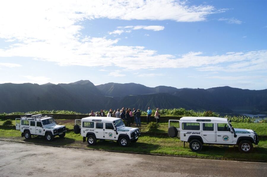 São Miguel, Azores: Sete Cidades Half-Day Jeep Tour - Coffee in Sete Cidades: A Small Town Stop That Breaks Up the Drive