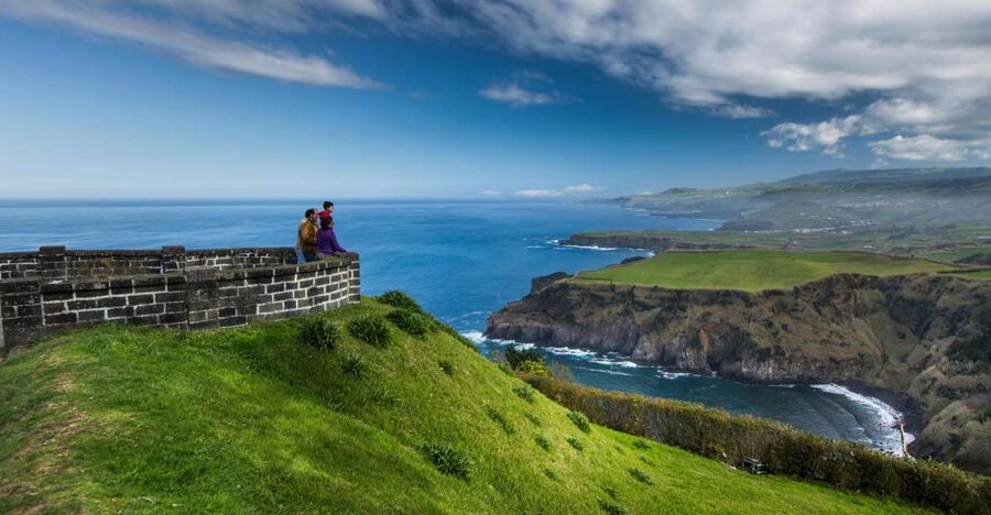 São Miguel East: Full-Day Van Tour with Lunch - São Miguel East by van: what makes this day tour work