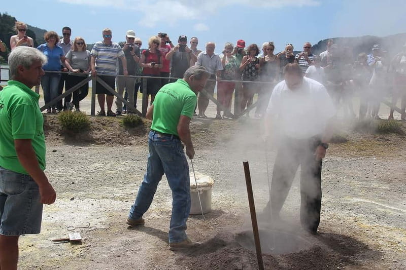 São Miguel: Furnas Volcano & Tea Plantation Tour with Lunch - Getting rolling from Ponta Delgada, plus the Santa Iria viewpoint