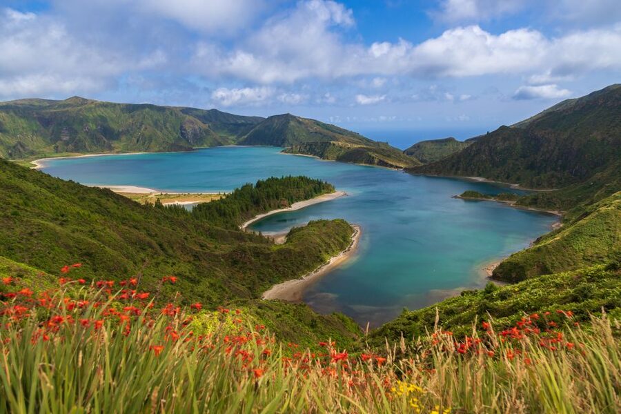 São Miguel: Sete Cidades & Lagoa do Fogo Tour with Lunch - Pico da Barrosa and Lagoa do Fogo: The Shift From Twin Lakes to Fire Lake