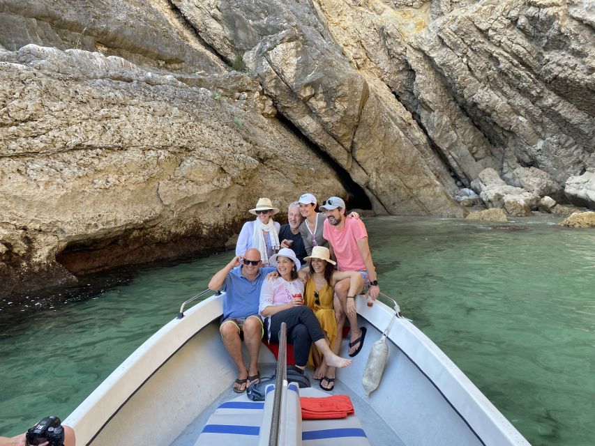 Sesimbra: Arrábida Beaches & Caves Boat Tour with Snorkeling - Key highlights at a glance