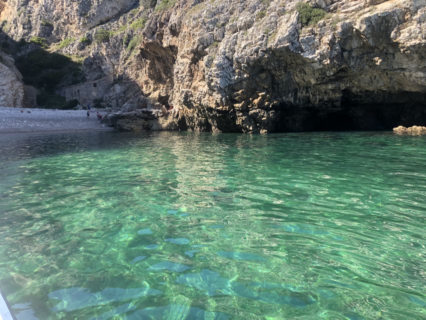 Sesimbra: Arrábida Beaches & Caves Boat Tour with Snorkeling - Praia do Ribeiro do Cavalo: why this beach feels like a detour worth it