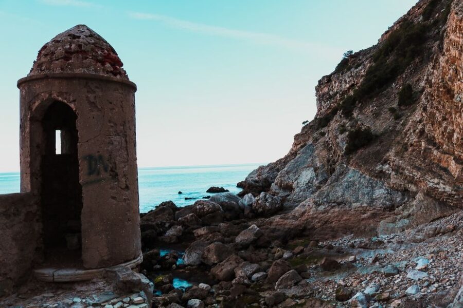 Sesimbra: Arrábida Beaches & Caves Boat Tour with Snorkeling - Price and value: what $58 buys you (and what it doesn’t)