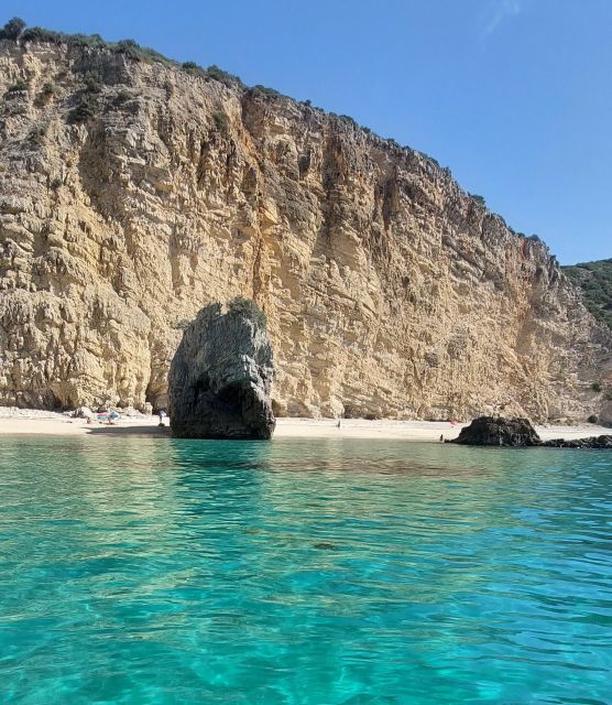 Sesimbra: Secret Bays and Beaches Boat Tour with Snorkeling - On Board: The Rhythm of Sailing, Cave Views, and Marine Talk