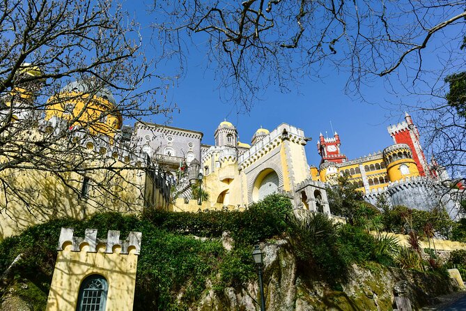 Sintra and Cascais Full Day Private Tour from Lisbon - Cascais Bay and the Centro Historico: A Calm Start With Real Atmosphere