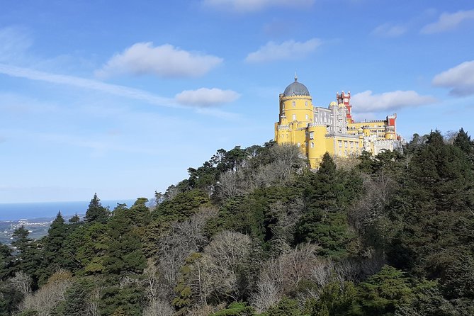Sintra-Cascais Natural Park by E-Bike: 8- hour Tour from Lisbon - Lunch, hill towns, and the atrium viewpoint in Penedo and Urgueira