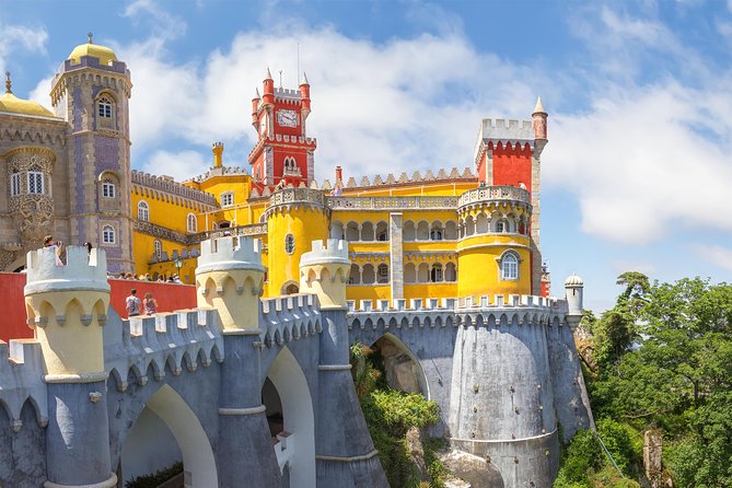 Sintra-Cascais-Pena Palace 8-People Small Group Tour from Lisbon - Price and value: what you really pay for