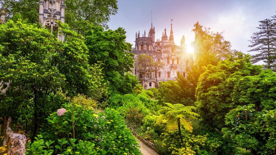 Sintra: Castle of the Moors & Quinta Entry with Audio Guides - Plan your tech day: download offline tours before leaving Lisbon