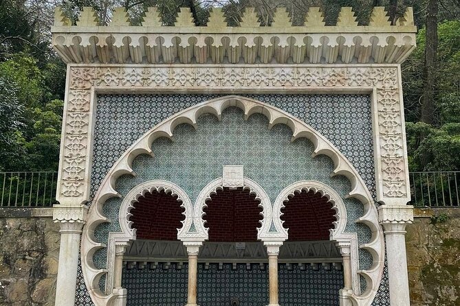 Sintra Walking Tour: Romantic Village & Palaces - Queijadas da Sapa: your first real taste of Sintra