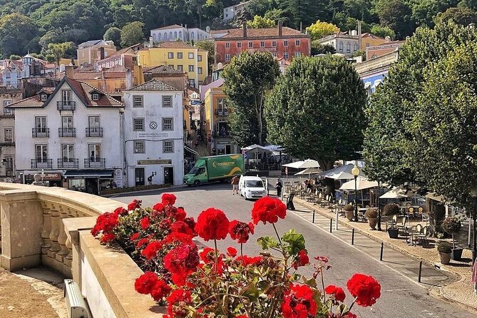 Sintra Walking Tour: Romantic Village & Palaces - Pelourinho de Sintra: a symbol of justice and autonomy