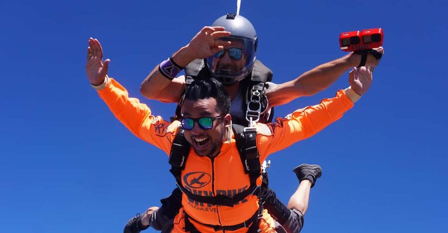 Skydive Algarve: Tandem Skydiving 10.000ft (up to 15.000ft) - The big selling point, AI-edited footage within an hour