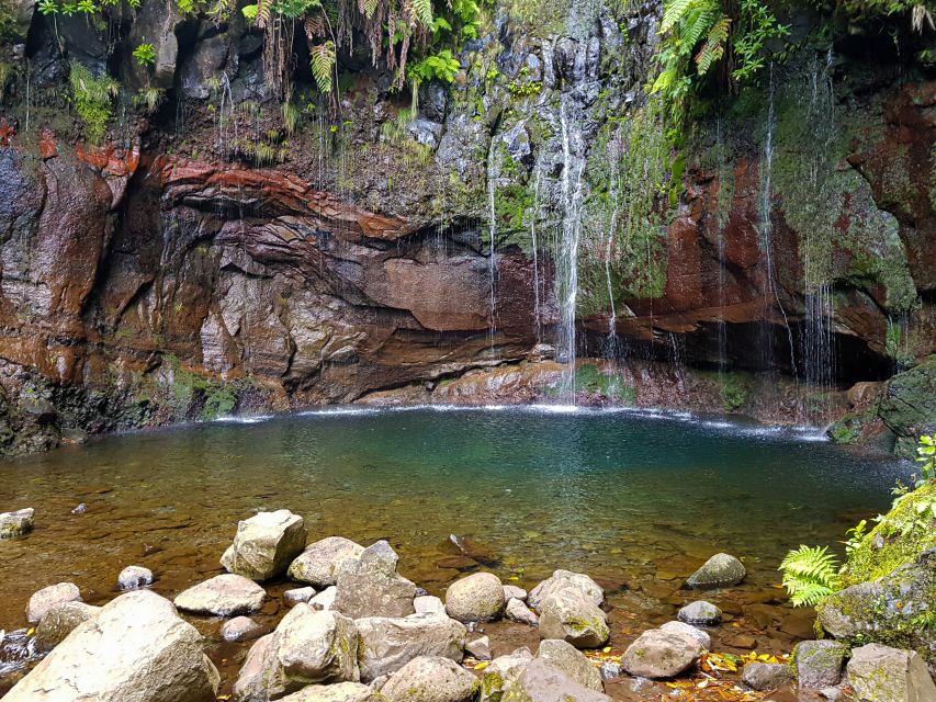 Small Group Walks Rabaçal 25 Fontes - What the guide really helps with on this specific trail