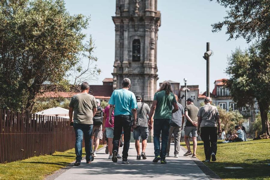 Stadtführung durch das Zentrum von Porto auf Deutsch - A German-first walk through Porto, from Aliados to the Douro